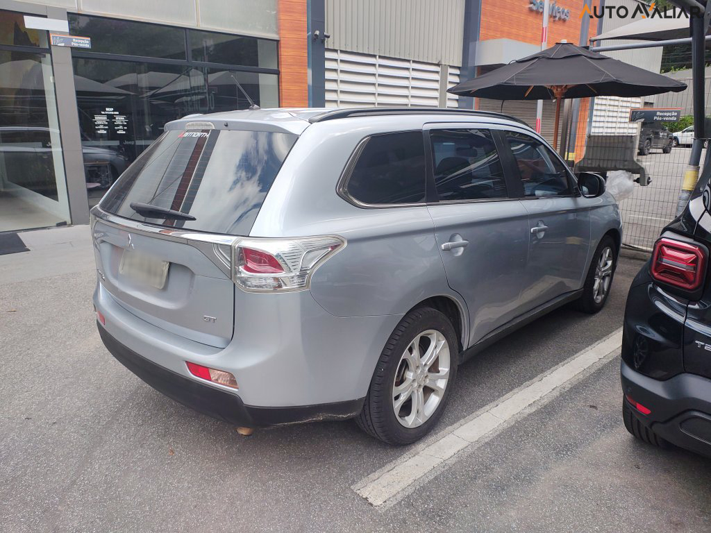 MITSUBISHI OUTLANDER 3.0 GT 4X4 V6 24V GASOLINA 4P AUTOMATICO