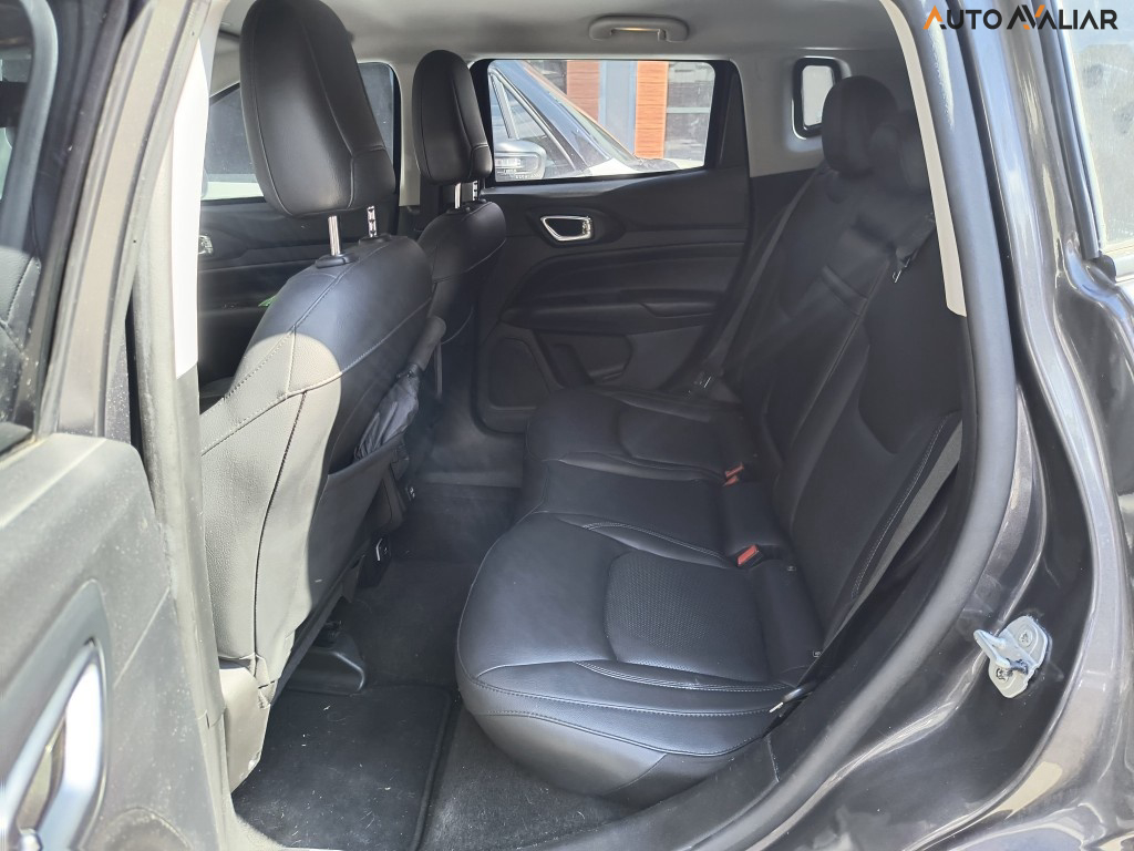 JEEP COMPASS 1.3 T270 TURBO FLEX LONGITUDE AT6