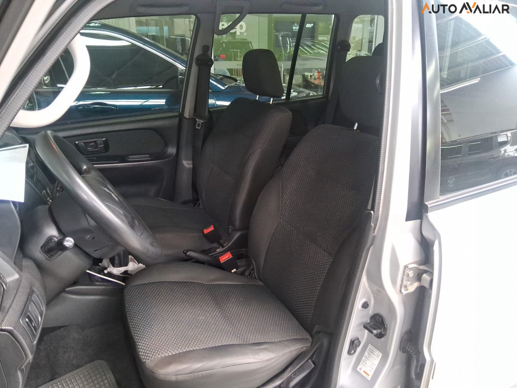 MITSUBISHI PAJERO TR4 2.0 4X2 16V 140CV FLEX 4P MANUAL