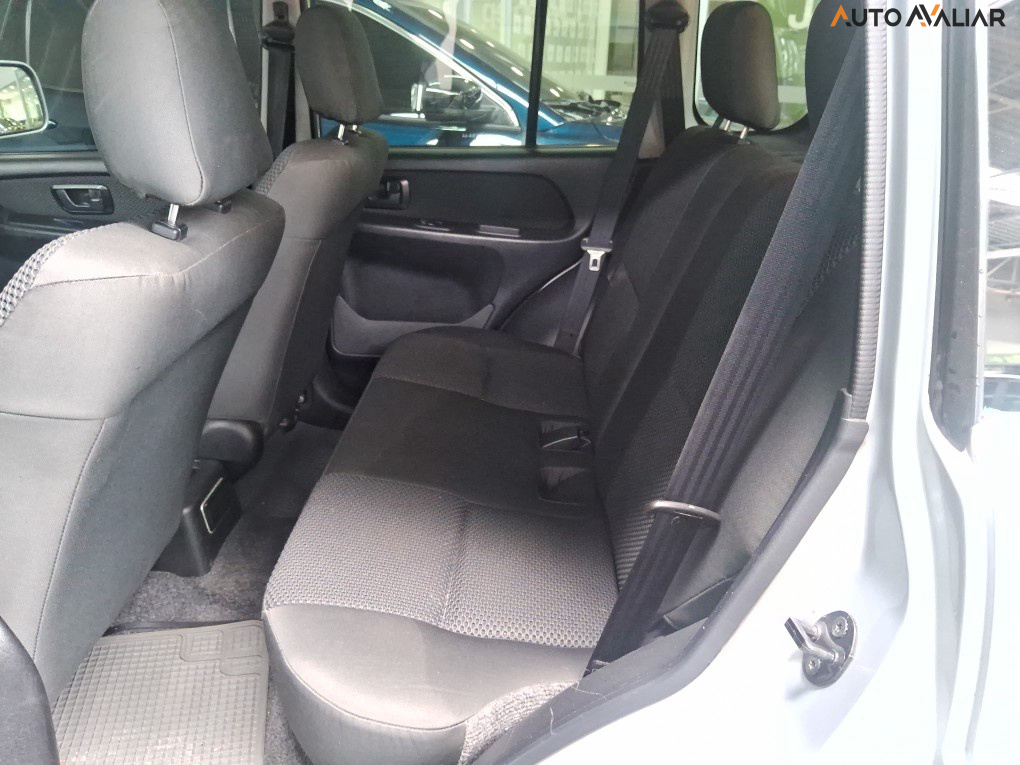 MITSUBISHI PAJERO TR4 2.0 4X2 16V 140CV FLEX 4P MANUAL