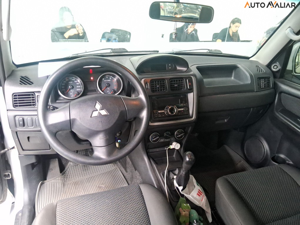 MITSUBISHI PAJERO TR4 2.0 4X2 16V 140CV FLEX 4P MANUAL