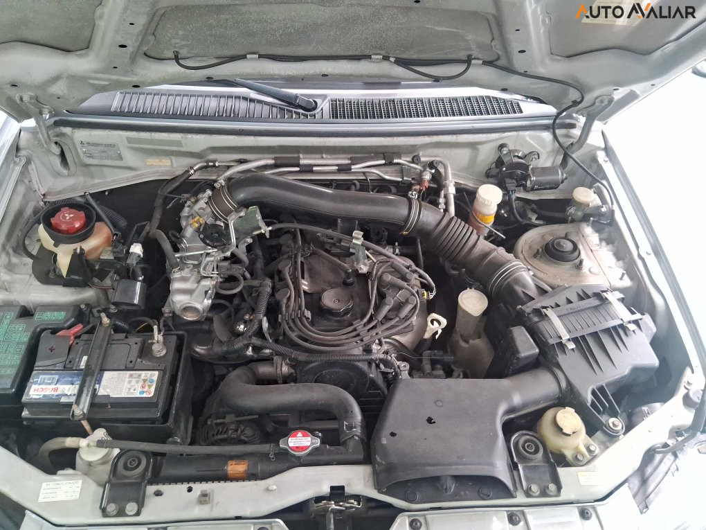 MITSUBISHI PAJERO TR4 2.0 4X2 16V 140CV FLEX 4P MANUAL