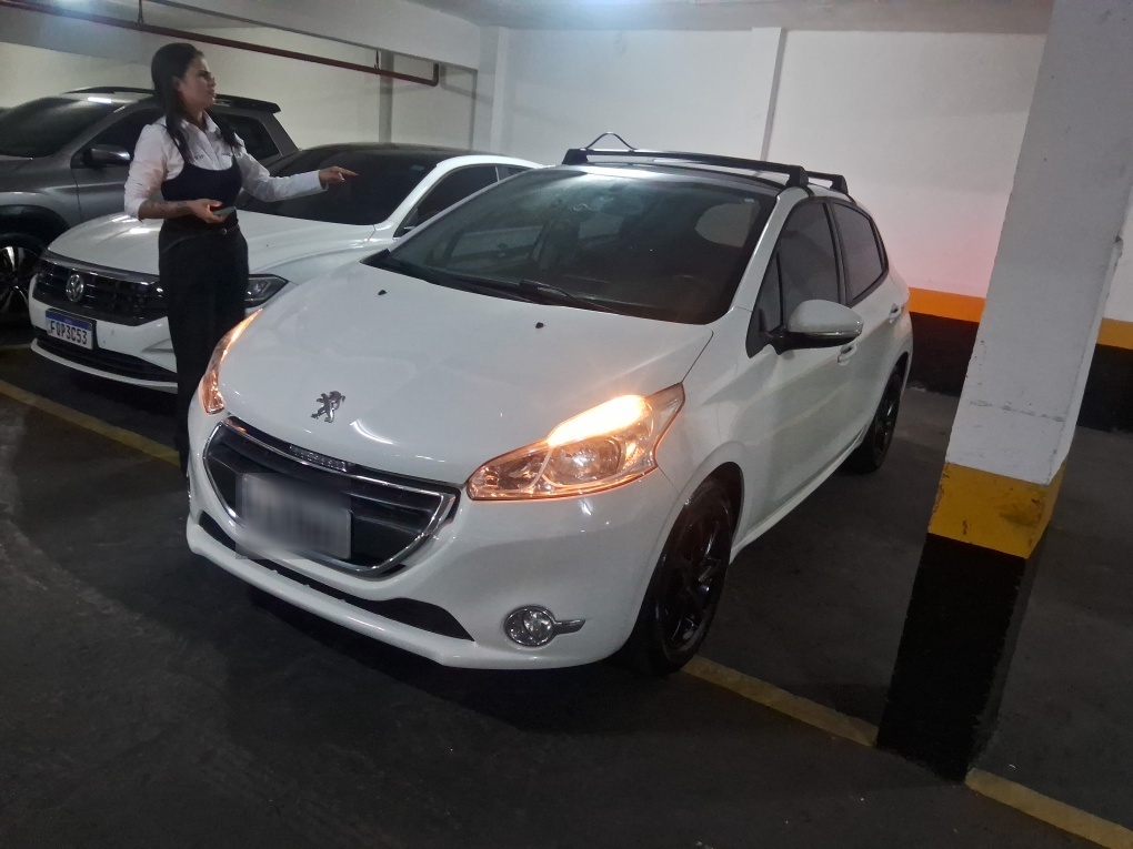 PEUGEOT 208 1.5 ALLURE 8V FLEX 4P MANUAL