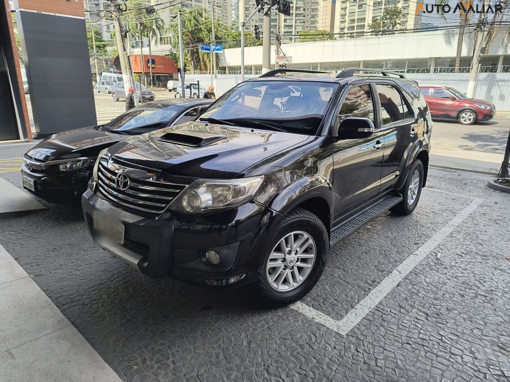 TOYOTA HILUX SW4 3.0 SRV 4X4 16V TURBO INTERCOOLER DIESEL 4P AUTOMATICO