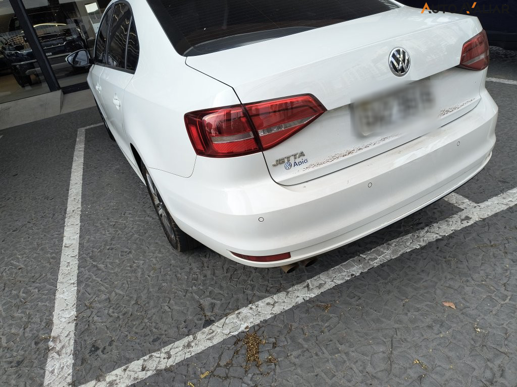 VOLKSWAGEN JETTA 2.0 COMFORTLINE FLEX 4P TIPTRONIC