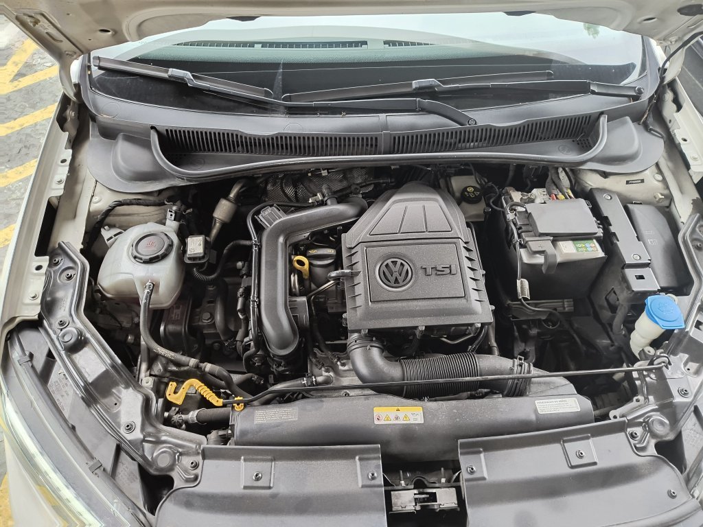 VOLKSWAGEN NIVUS 1.0 200 TSI TOTAL FLEX COMFORTLINE AUTOM&Aacute;TICO