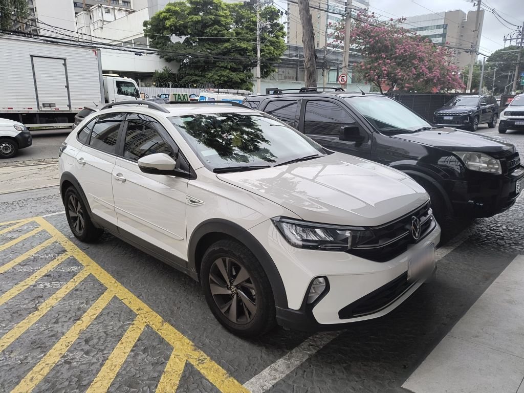 VOLKSWAGEN NIVUS 1.0 200 TSI TOTAL FLEX COMFORTLINE AUTOM&Aacute;TICO