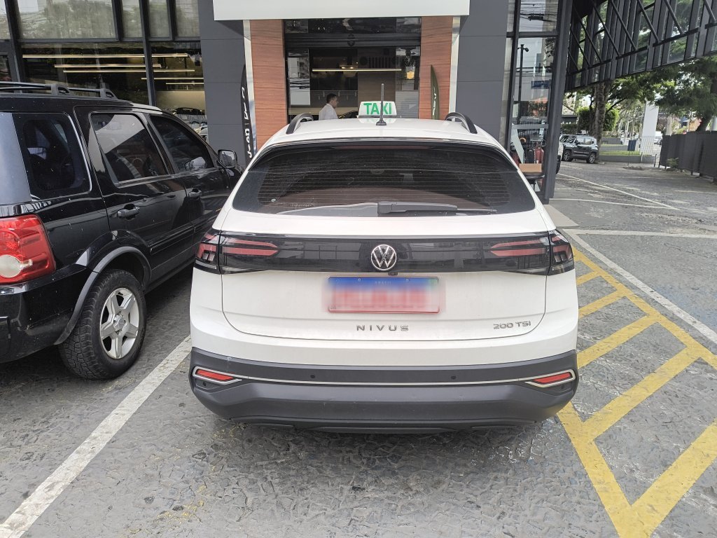 VOLKSWAGEN NIVUS 1.0 200 TSI TOTAL FLEX COMFORTLINE AUTOM&Aacute;TICO