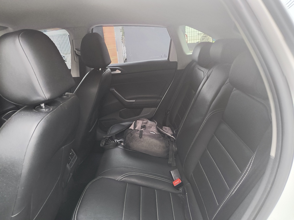 VOLKSWAGEN NIVUS 1.0 200 TSI TOTAL FLEX COMFORTLINE AUTOM&Aacute;TICO