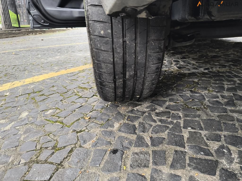 NISSAN KICKS 1.6 EXCLUSIVE 16V FLEX AUT.