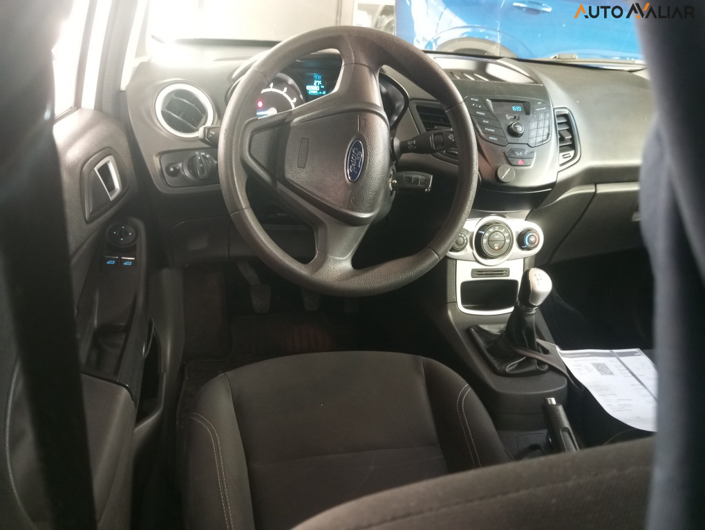 FORD FIESTA 1.6 SE HATCH 16V FLEX 4P MANUAL
