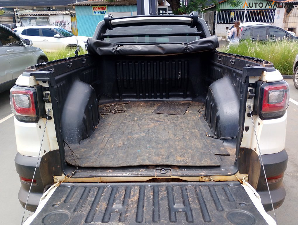 FIAT STRADA 1.3 FIREFLY FLEX FREEDOM CS MANUAL