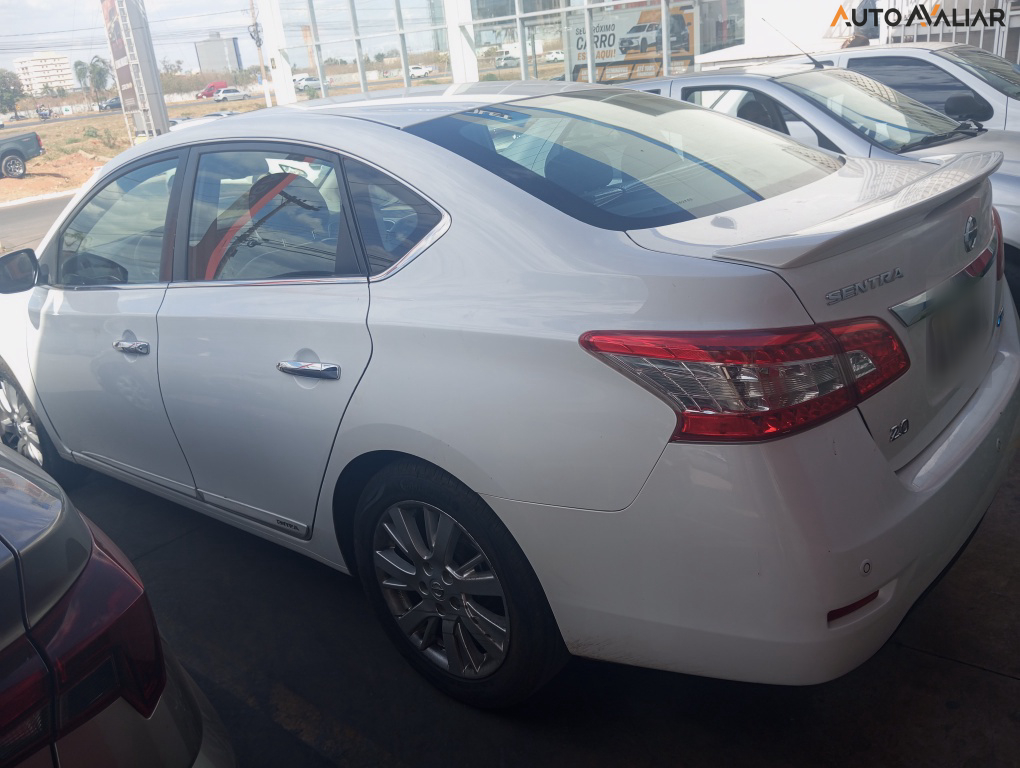 NISSAN SENTRA 2.0 SL 16V FLEX 4P AUTOMATICO