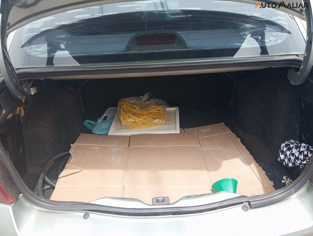 RENAULT CLIO 1.6 PRIVILEGE SEDAN 16V FLEX 4P MANUAL