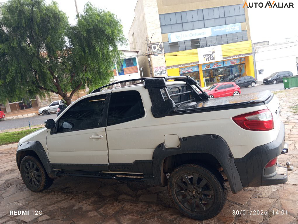 FIAT STRADA 1.8 MPI ADVENTURE CD 16V FLEX 3P MANUAL