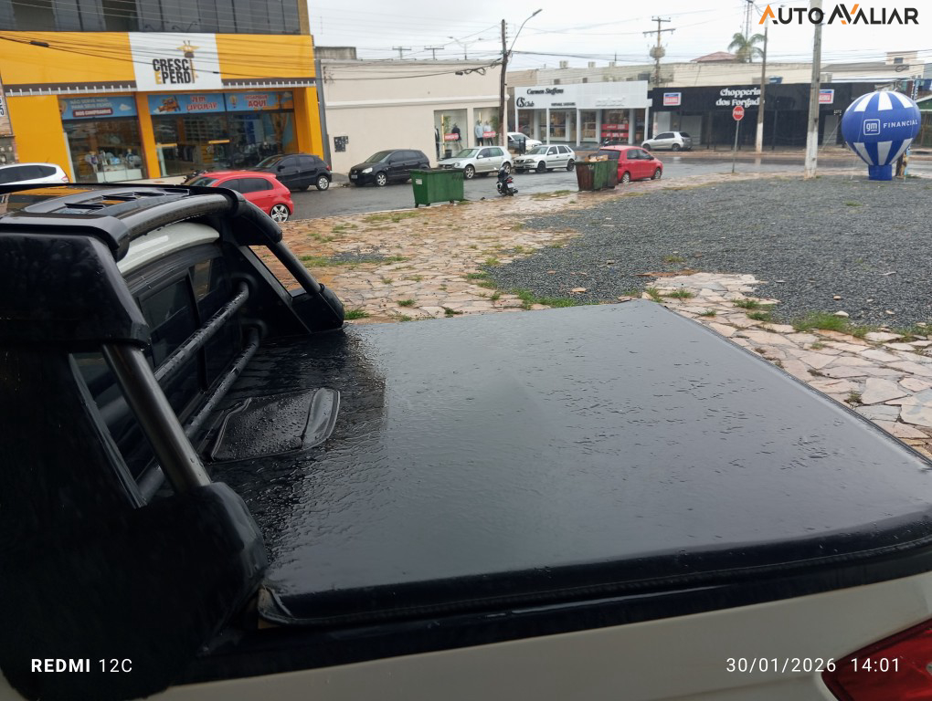 FIAT STRADA 1.8 MPI ADVENTURE CD 16V FLEX 3P MANUAL