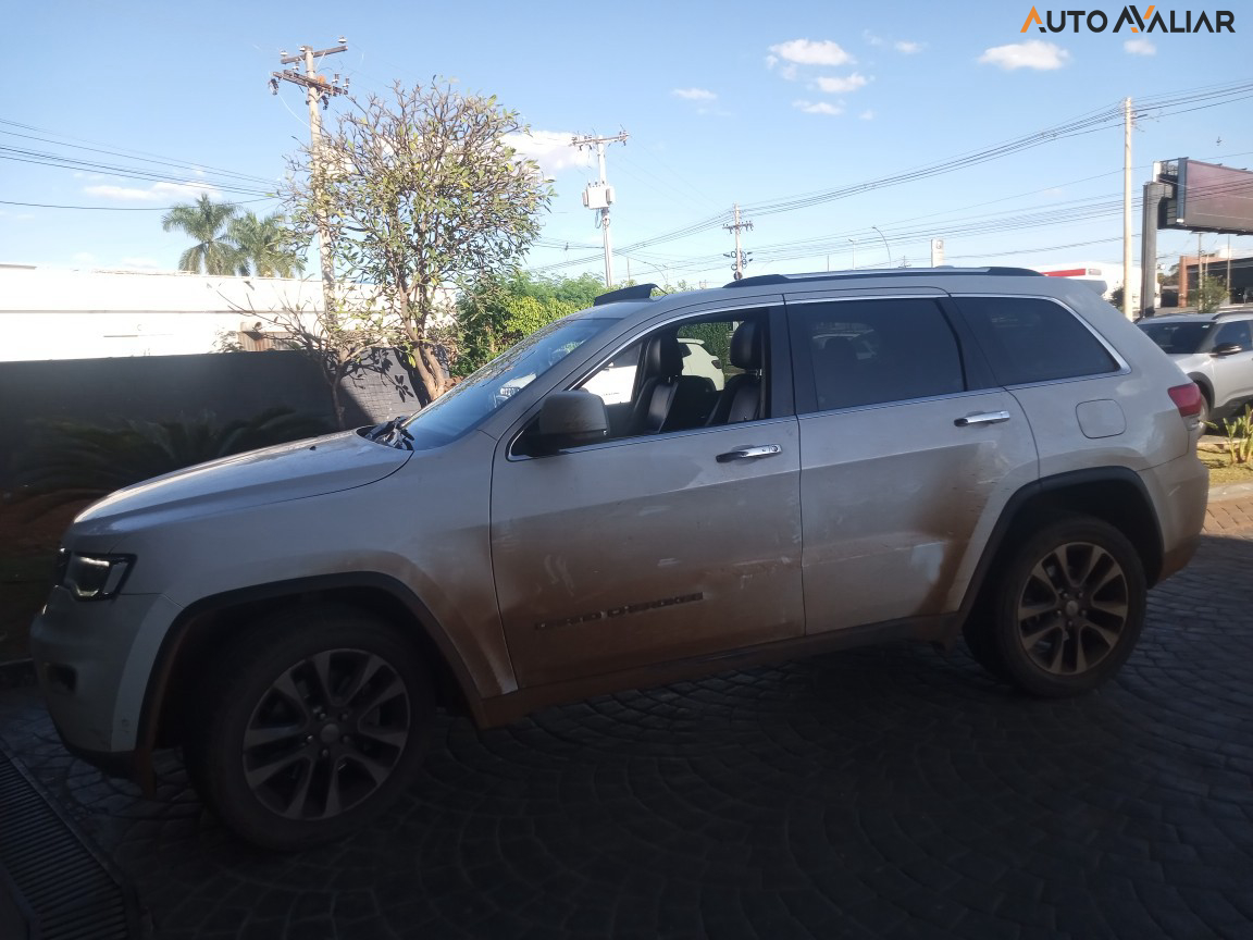 JEEP GRAND CHEROKEE 3.6 LIMITED 4X4 V6 24V GASOLINA 4P AUTOMATICO