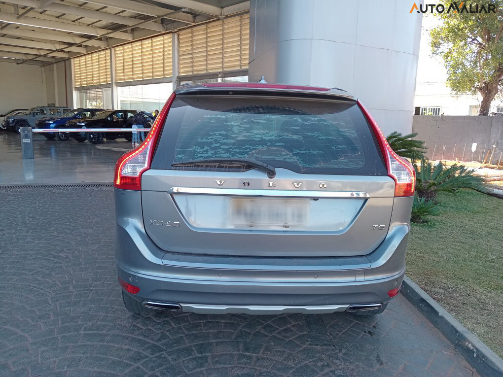 VOLVO XC60 2.0 T5 KINETIC GASOLINA 4P AUTOMATICO