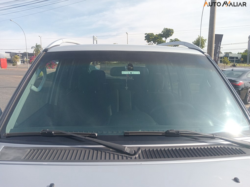 MITSUBISHI PAJERO TR4 2.0 4X4 16V 140CV FLEX 4P AUTOMATICO