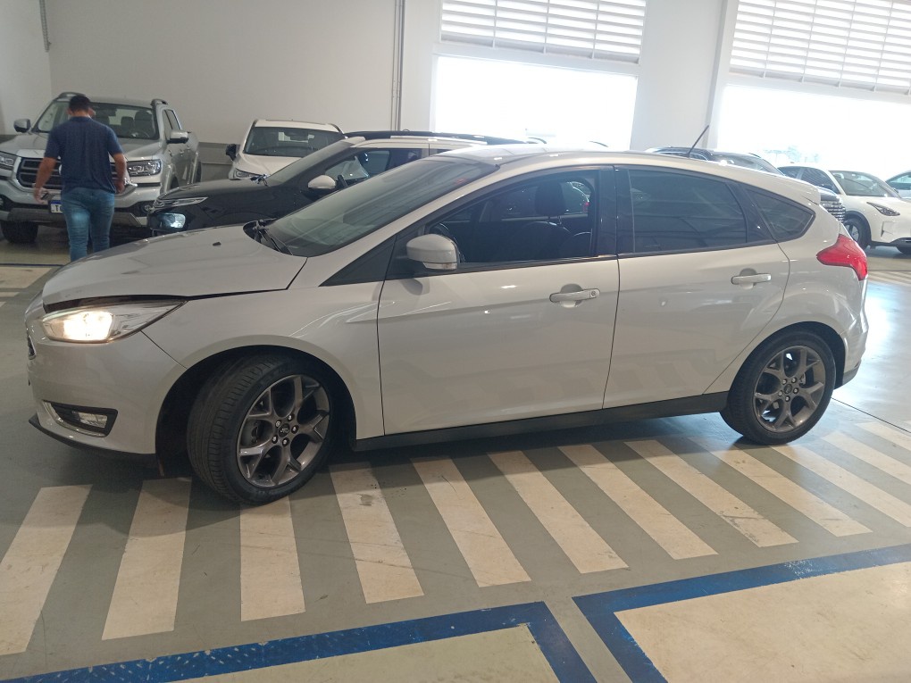 FORD FOCUS 2.0 SE 16V FLEX 4P POWERSHIFT