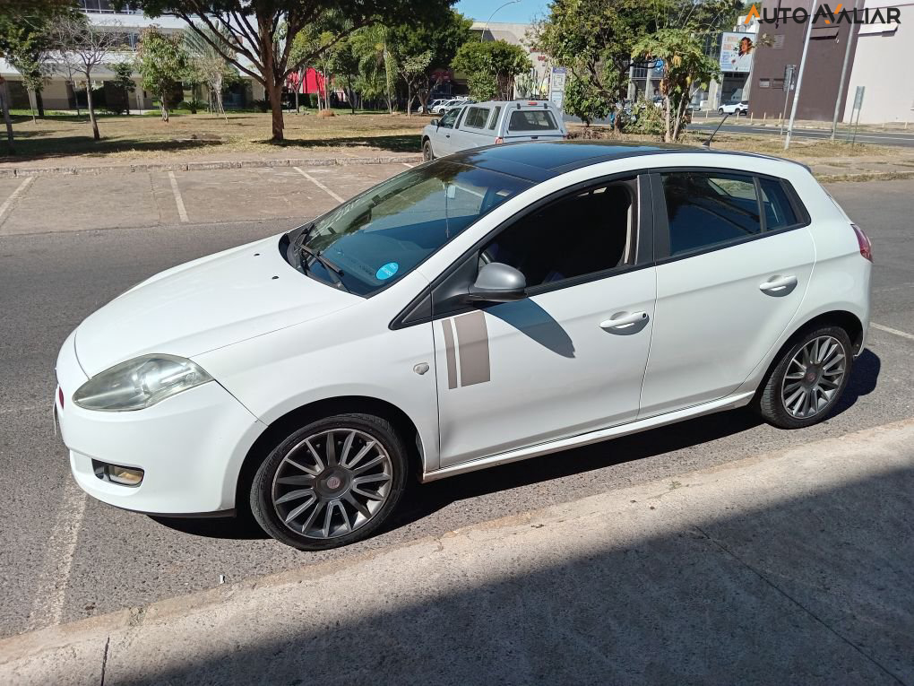 FIAT BRAVO 1.8 SPORTING 16V FLEX 4P MANUAL