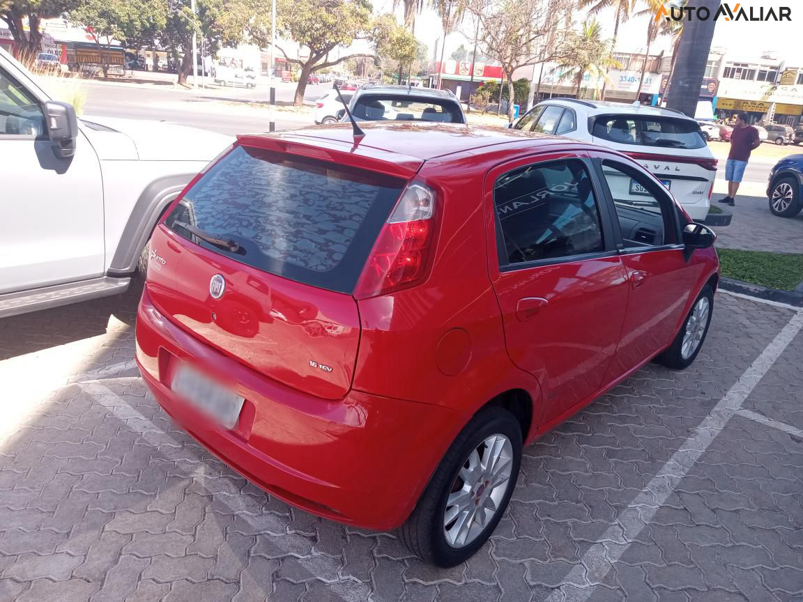 FIAT PUNTO 1.6 ESSENCE 16V FLEX 4P MANUAL