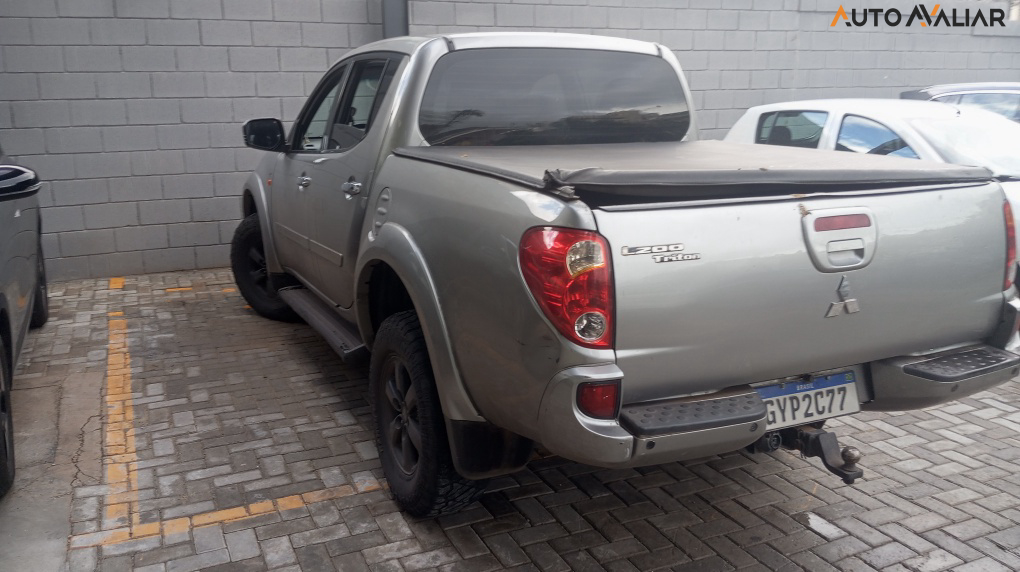 MITSUBISHI L200 TRITON  3.5 HPE 4X4 CD V6 24V FLEX 4P AUTOMATICO