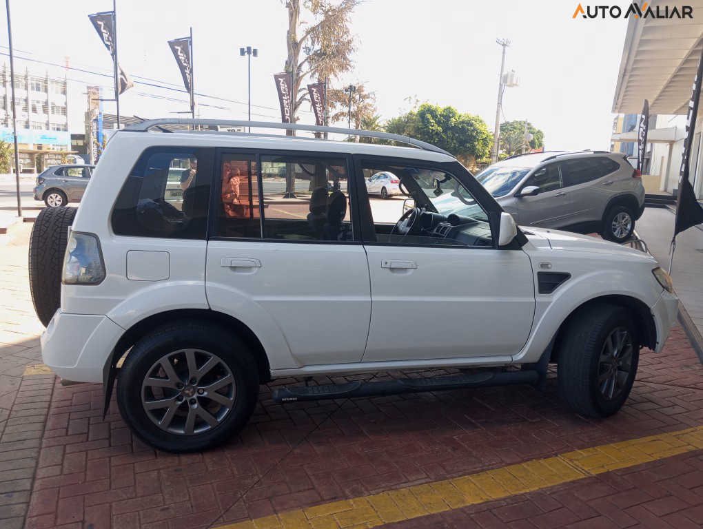 MITSUBISHI PAJERO TR4 2.0 4X2 16V 140CV FLEX 4P AUTOMATICO