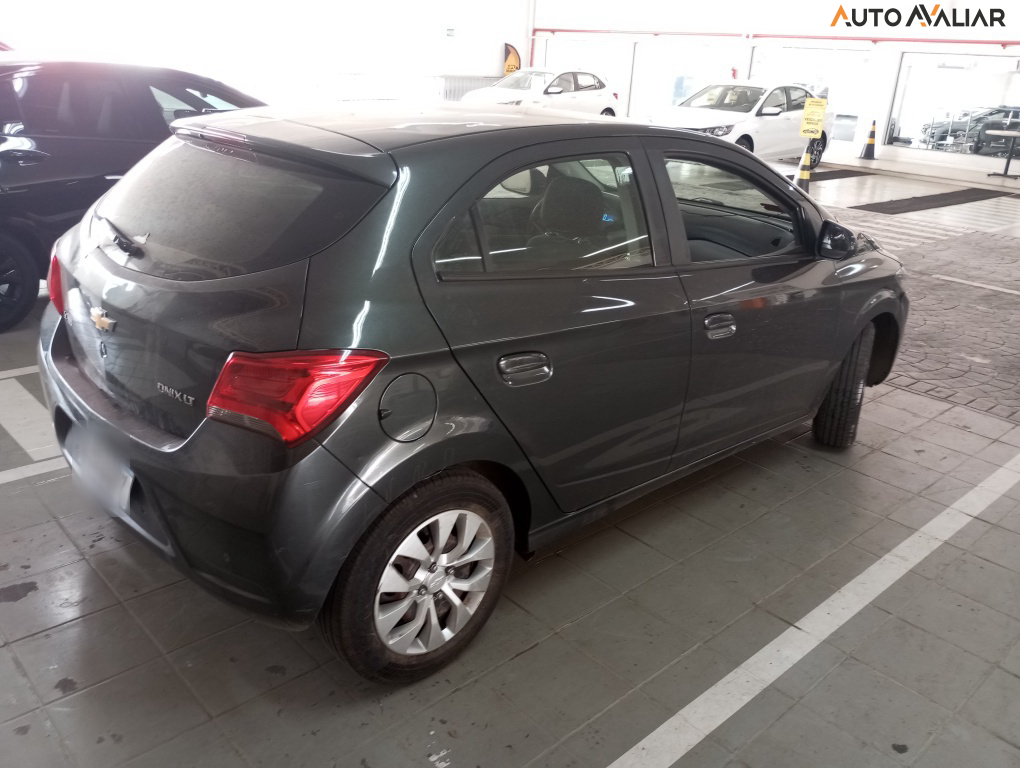 CHEVROLET ONIX 1.4 MPFI LT 8V FLEX 4P MANUAL