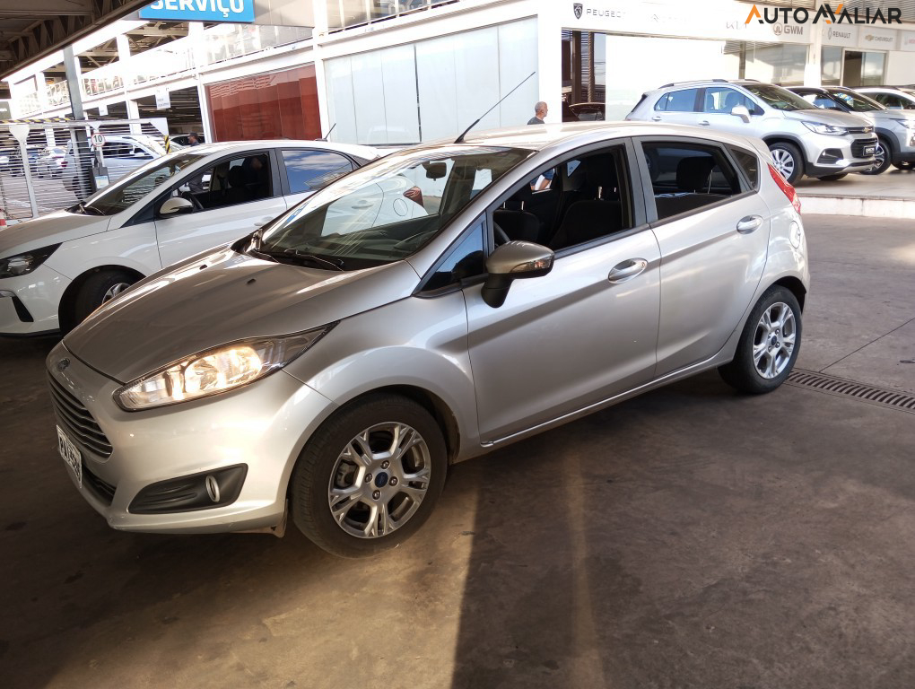 FORD FIESTA 1.6 SE HATCH 16V FLEX 4P MANUAL
