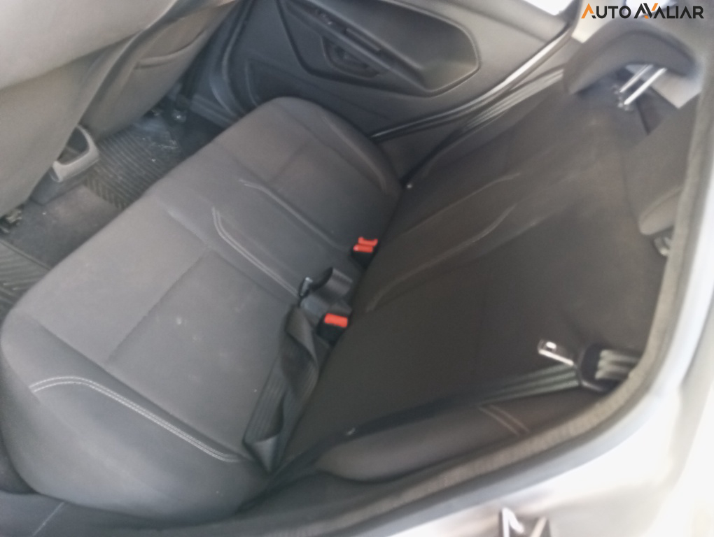 FORD FIESTA 1.6 SE HATCH 16V FLEX 4P MANUAL