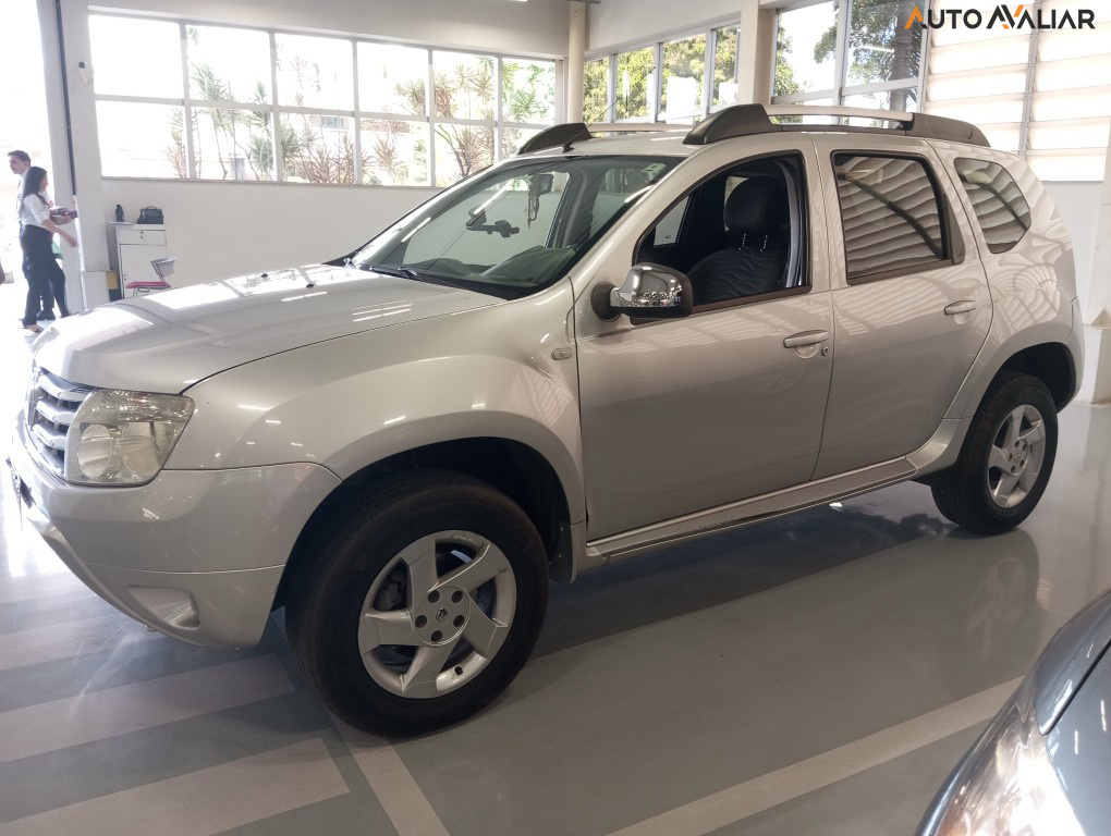 RENAULT DUSTER 2.0 DYNAMIQUE 4X2 16V FLEX 4P AUTOMATICO