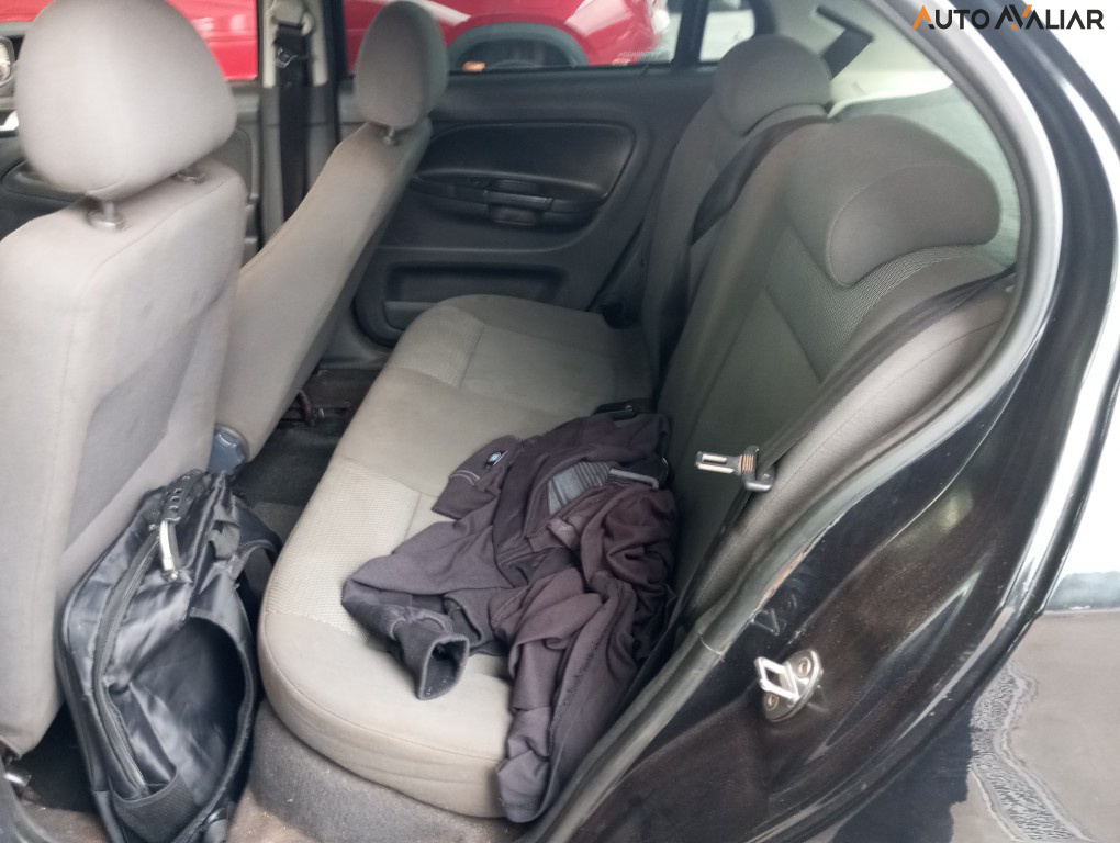 VOLKSWAGEN GOL 1.0 MI 8V FLEX 4P MANUAL G.V