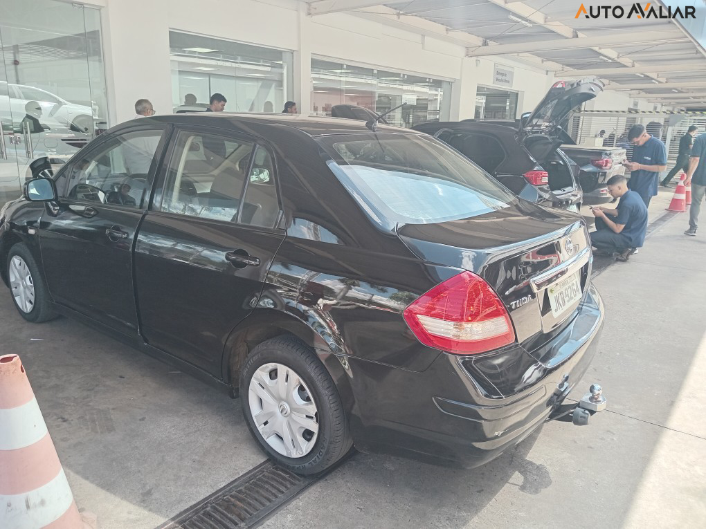 NISSAN TIIDA 1.8 SEDAN 16V FLEX 4P MANUAL
