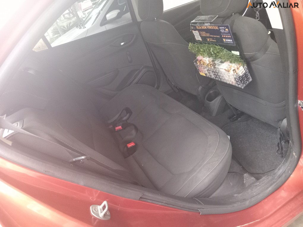 CHEVROLET ONIX 1.0 MPFI LOLLAPALOOZA 8V FLEX 4P MANUAL