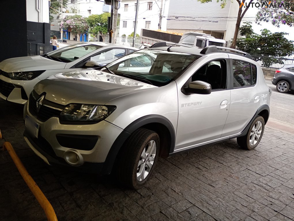RENAULT SANDERO 1.6 STEPWAY 8V FLEX 4P MANUAL