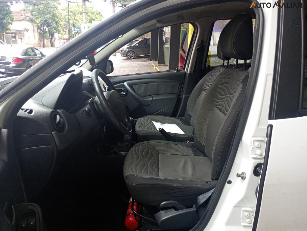 RENAULT DUSTER 2.0 DYNAMIQUE 4X4 16V FLEX 4P MANUAL