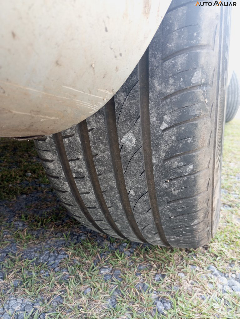 HYUNDAI AZERA 3.3 MPFI GLS SEDAN V6 24V GASOLINA 4P AUTOMATICO