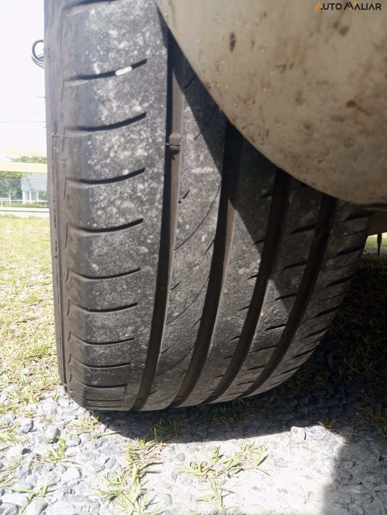 HYUNDAI AZERA 3.3 MPFI GLS SEDAN V6 24V GASOLINA 4P AUTOMATICO