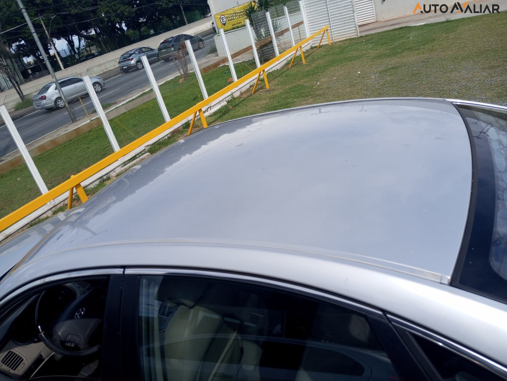 HYUNDAI AZERA 3.3 MPFI GLS SEDAN V6 24V GASOLINA 4P AUTOMATICO