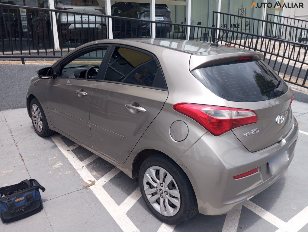 HYUNDAI HB20 1.0 COMFORT 12V FLEX 4P MANUAL
