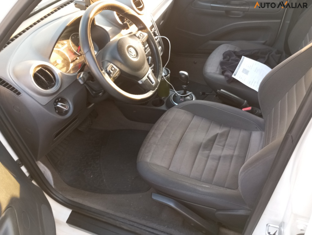 VOLKSWAGEN VOYAGE 1.6 MI COMFORTLINE 8V FLEX 4P AUTOMATIZADO