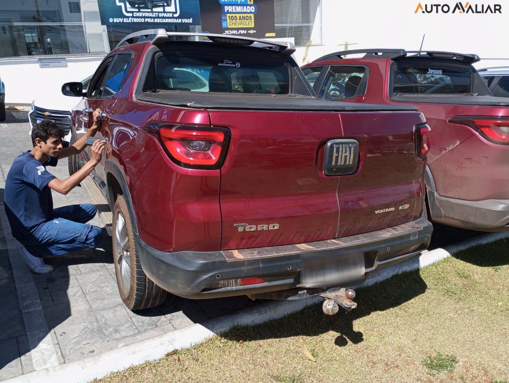 FIAT TORO 2.0 16V TURBO DIESEL VOLCANO 4WD AT9