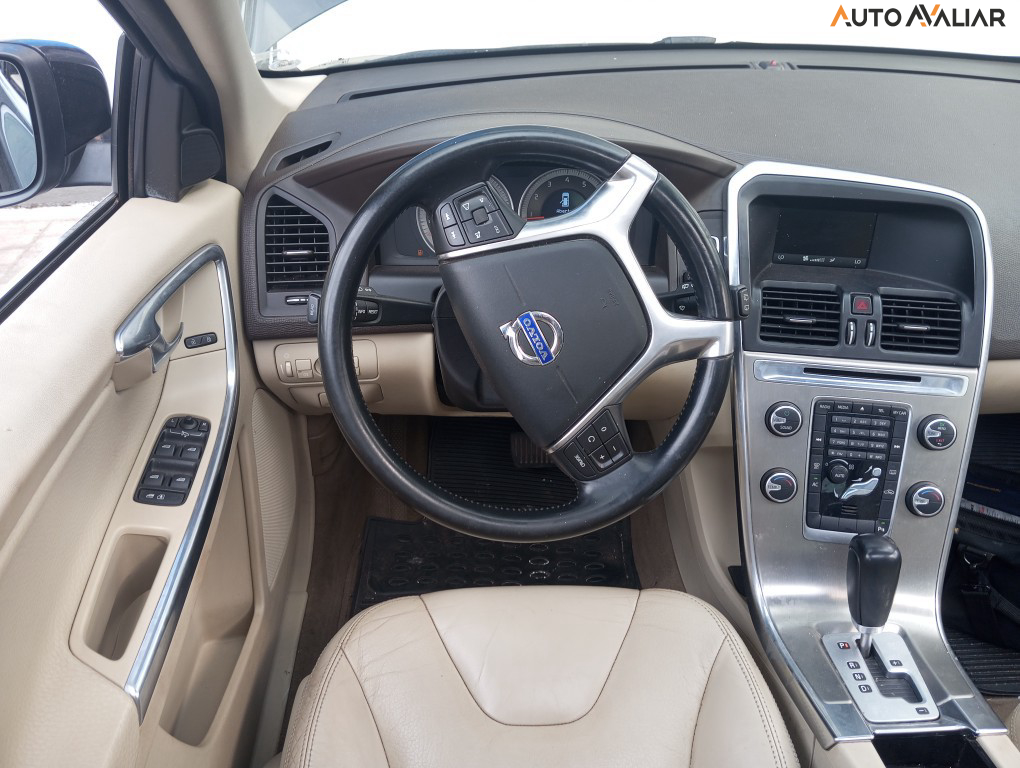 VOLVO XC60 2.0 T5 DYNAMIC FWD TURBO GASOLINA 4P AUTOMATICO