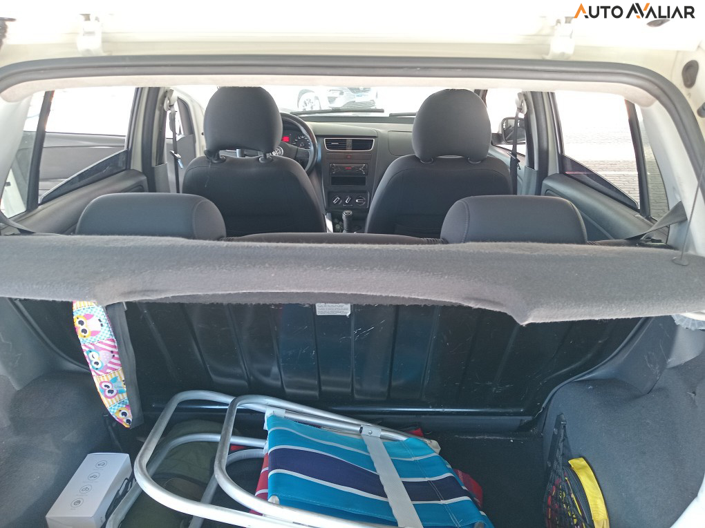 VOLKSWAGEN FOX 1.0 MI 8V FLEX 4P MANUAL
