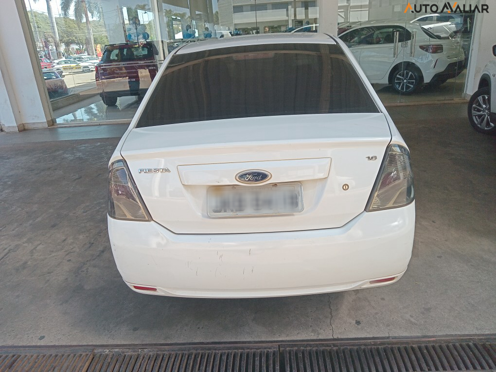 FORD FIESTA 1.6 ROCAM SEDAN 8V FLEX 4P MANUAL