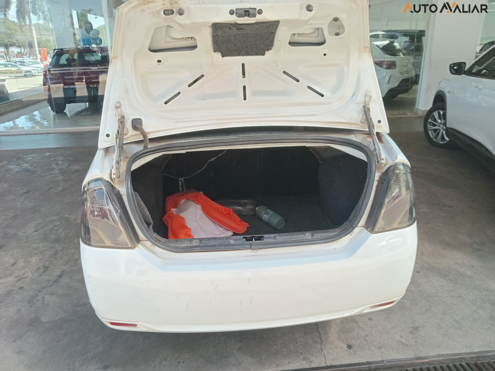 FORD FIESTA 1.6 ROCAM SEDAN 8V FLEX 4P MANUAL