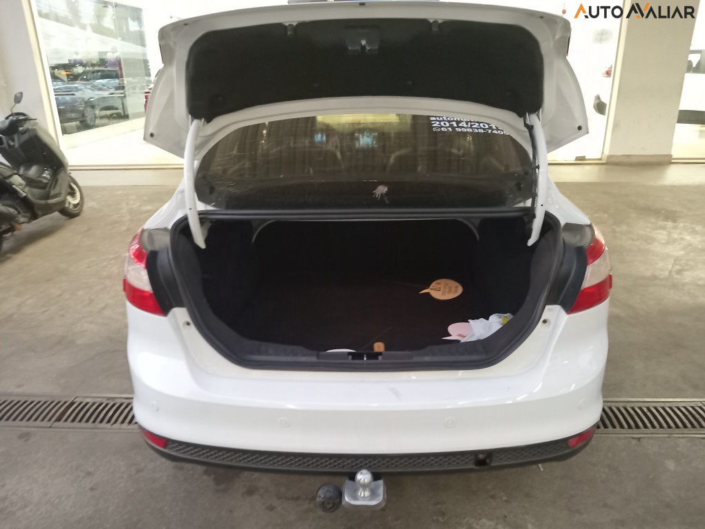 FORD FOCUS 2.0 TITANIUM SEDAN 16V FLEX 4P AUTOMATICO