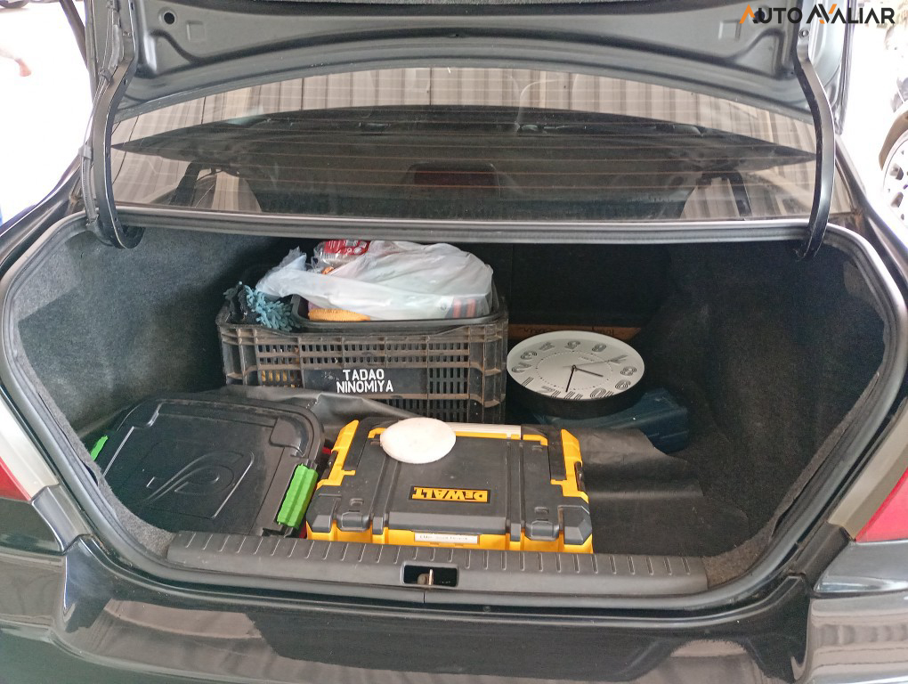 TOYOTA COROLLA 1.8 SE-G 16V GASOLINA 4P AUTOMATICO