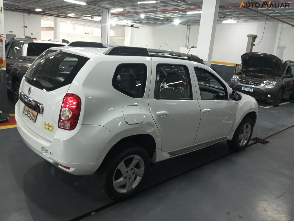 RENAULT DUSTER 2.0 DYNAMIQUE 4X2 16V FLEX 4P AUTOMATICO